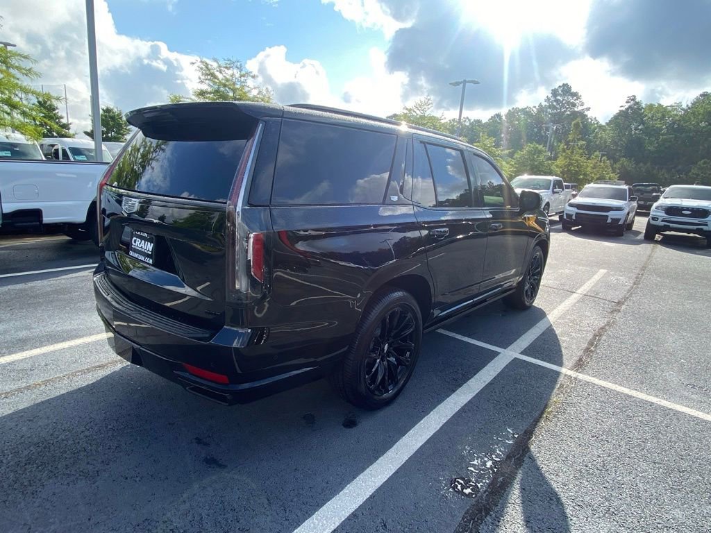 Used 2023 Cadillac Escalade Sport w/ LPO, ONYX Package AWD/4WD image 7