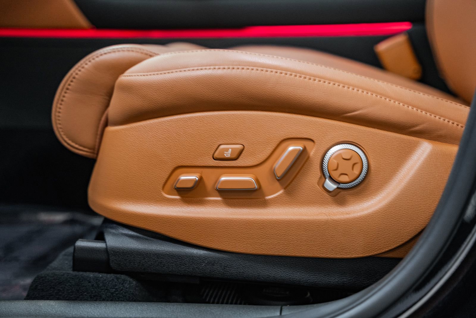 Used 2025 Genesis GV80 2.5T Prestige image 45