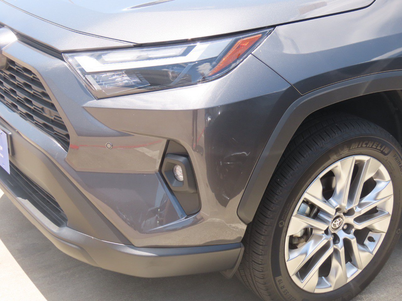 Used 2025 Toyota RAV4 XLE Premium w/ Weather Package FWD image 3