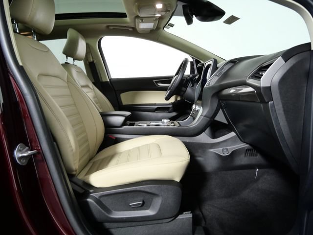 Certified 2024 Ford Edge SEL w/ Convenience Package AWD/4WD image 10