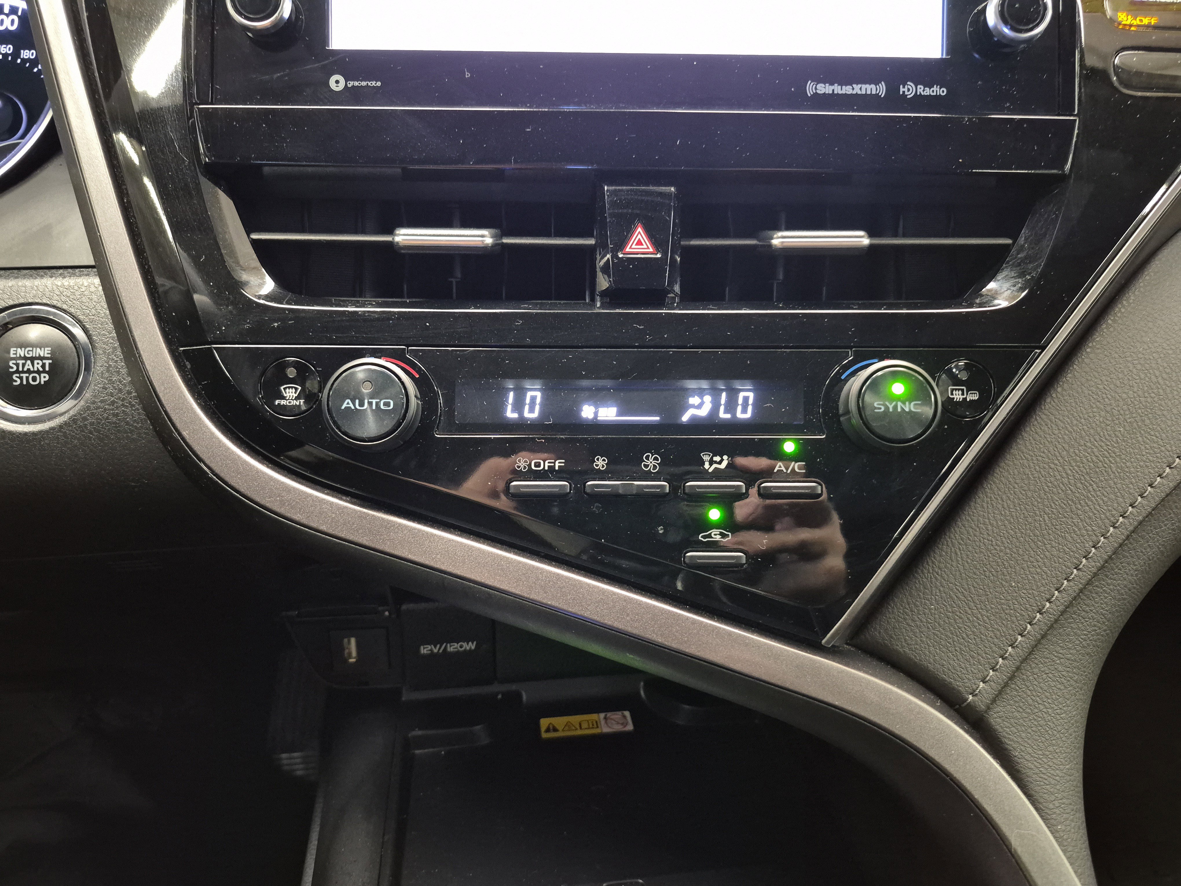 Used 2024 Toyota Camry XLE FWD image 32
