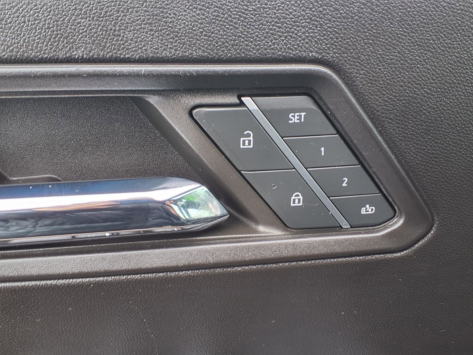 Used 2023 GMC Canyon Denali image 19