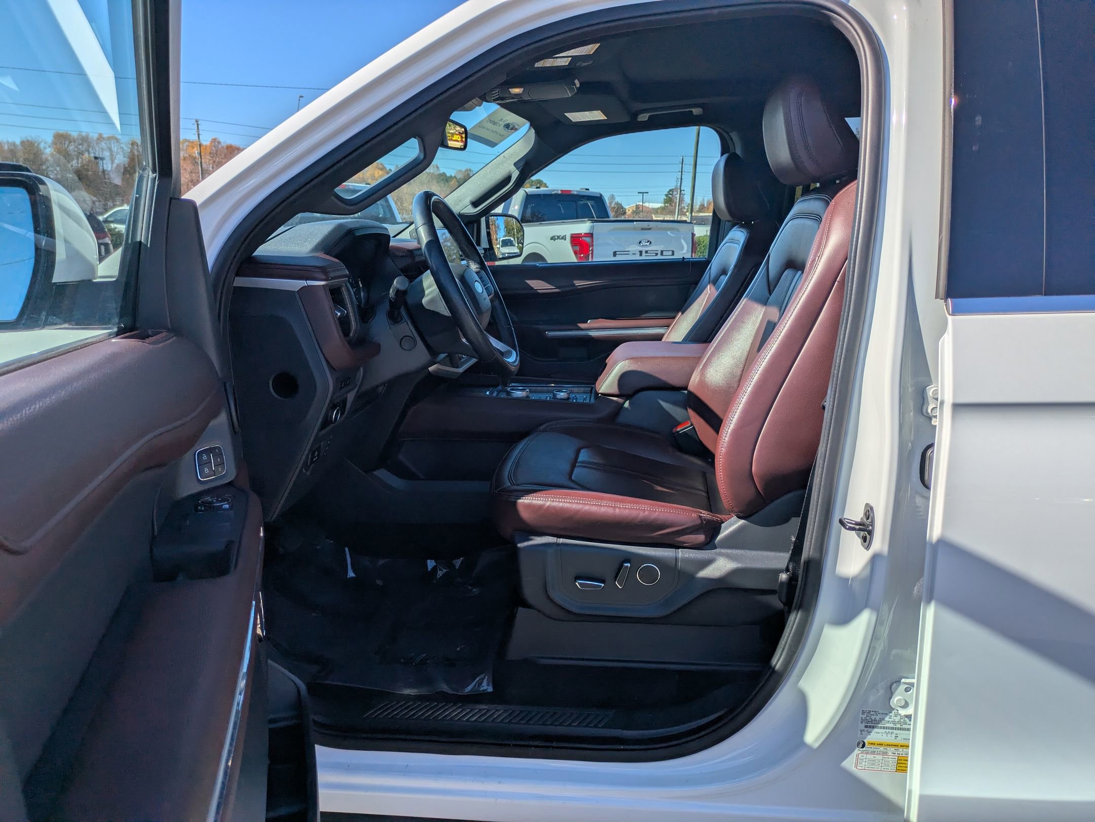 Certified 2023 Ford Expedition Limited image 14