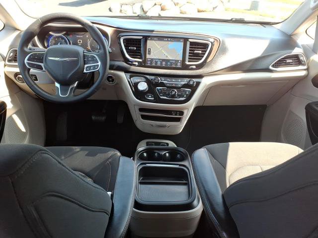 Used 2019 Chrysler Pacifica Touring Plus w/ Advanced Safetytec Group FWD image 11