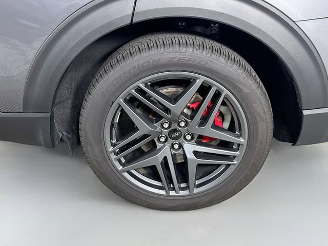 Certified 2025 Ford Explorer ST image 37