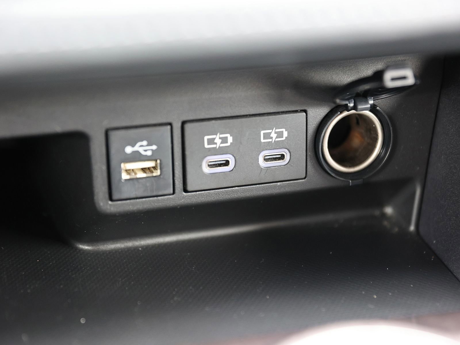 Used 2023 Toyota Highlander Platinum AWD/4WD image 32