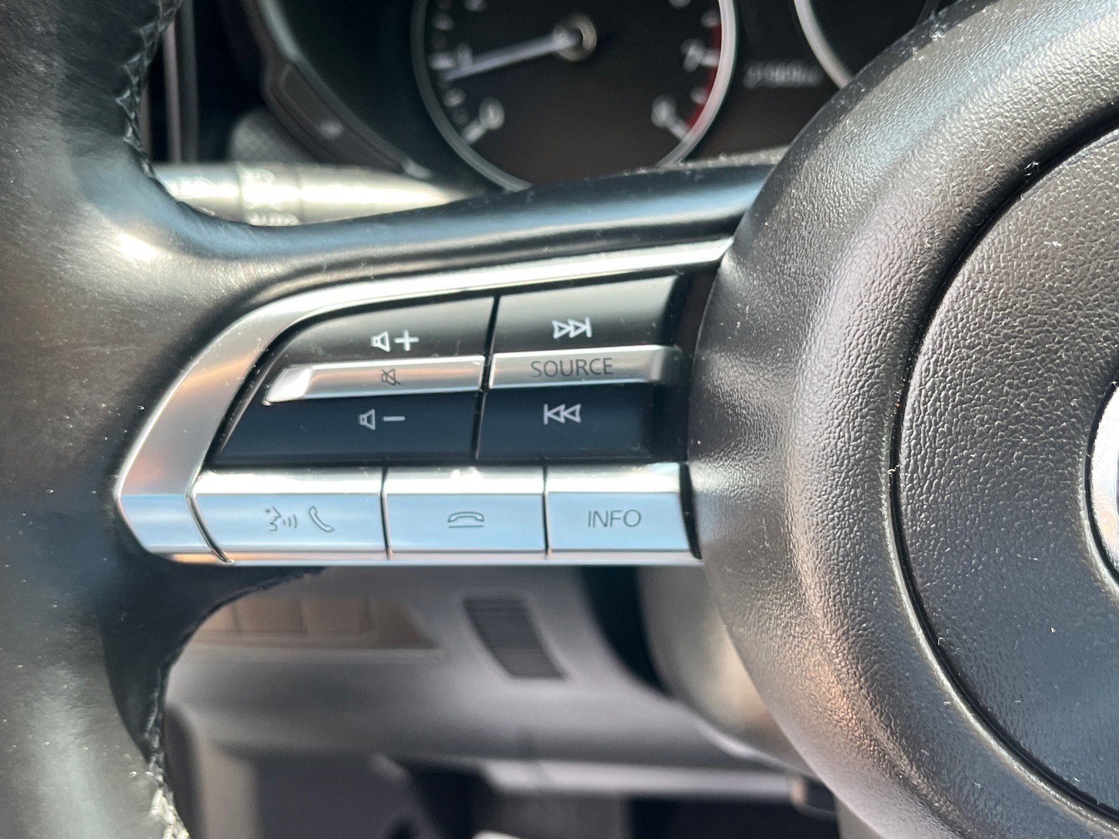 Used 2023 MAZDA CX-50 AWD 2.5 S w/ Cargo Package image 17