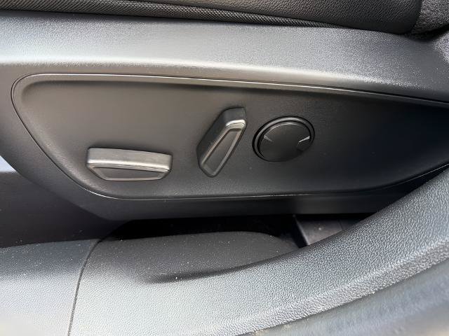Certified 2025 Ford Escape ST-Line Elite w/ Premium Technology Package AWD/4WD image 22