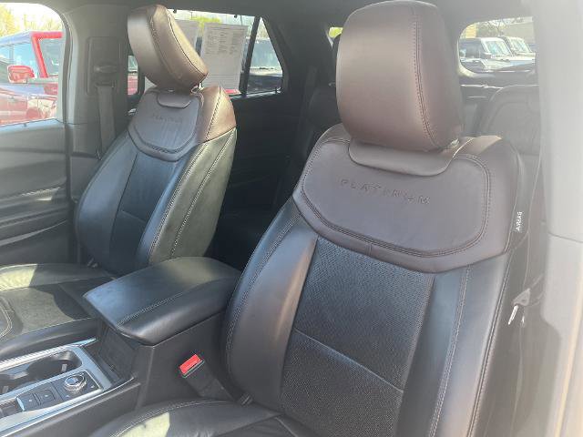 Certified 2022 Ford Explorer Platinum w/ Equipment Group 601A image 6