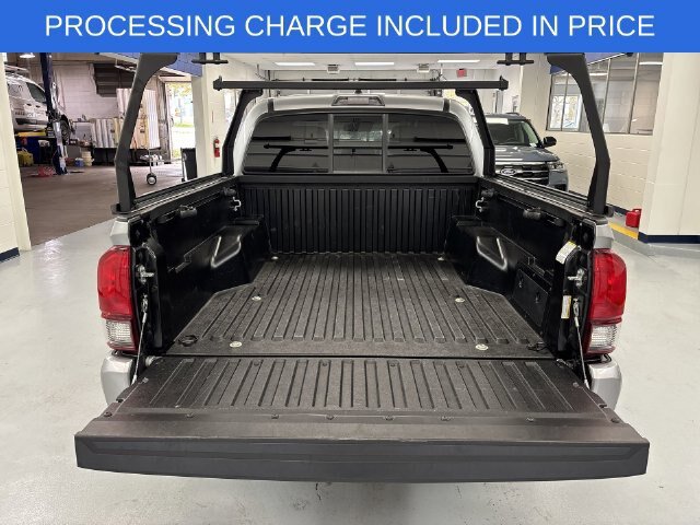 Used 2021 Toyota Tacoma SR AWD/4WD image 14