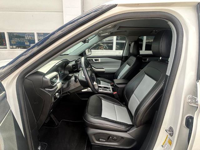 Certified 2023 Ford Explorer XLT w/ Equipment Group 202A AWD/4WD image 12