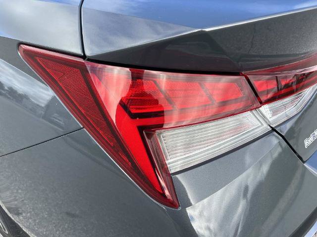 Used 2024 Hyundai Elantra SEL FWD image 11
