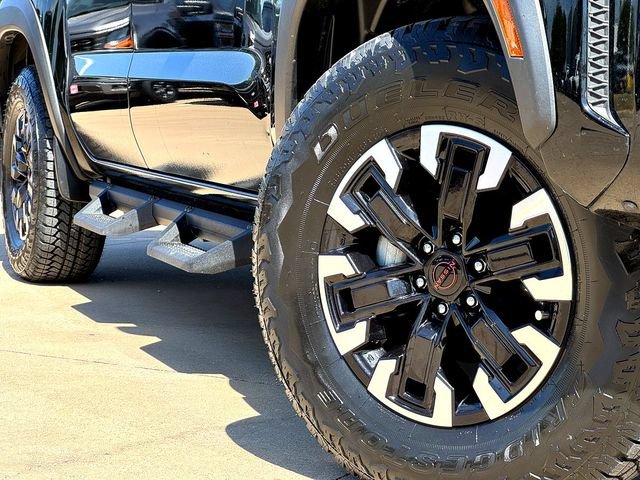 Used 2023 Nissan Frontier PRO-4X w/ Technology Package AWD/4WD image 7
