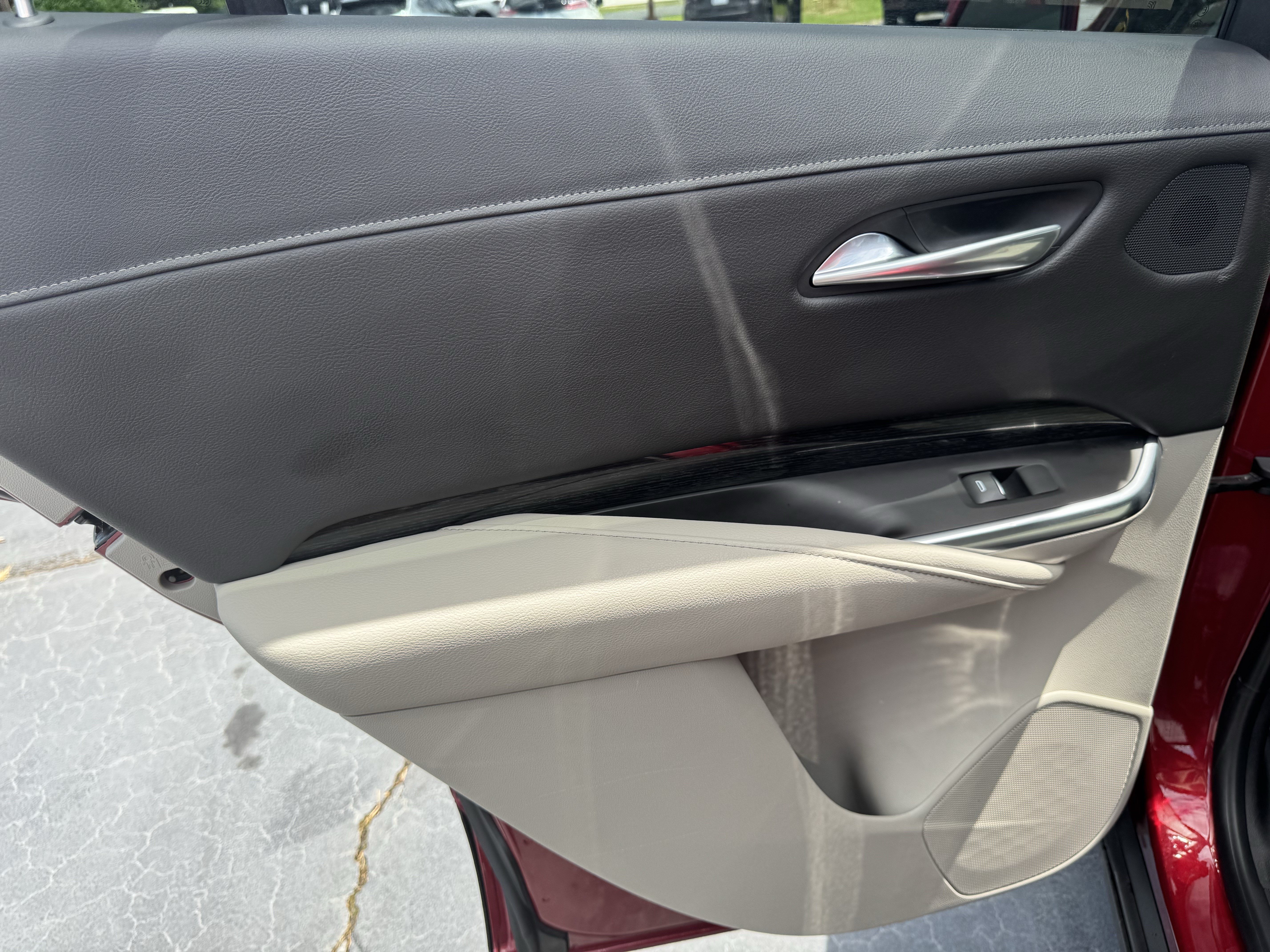 Used 2019 Cadillac XT4 Premium Luxury FWD image 26