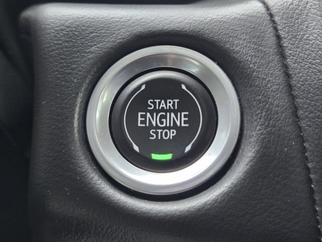 Used 2023 Chevrolet Tahoe Z71 w/ Luxury Package AWD/4WD image 20