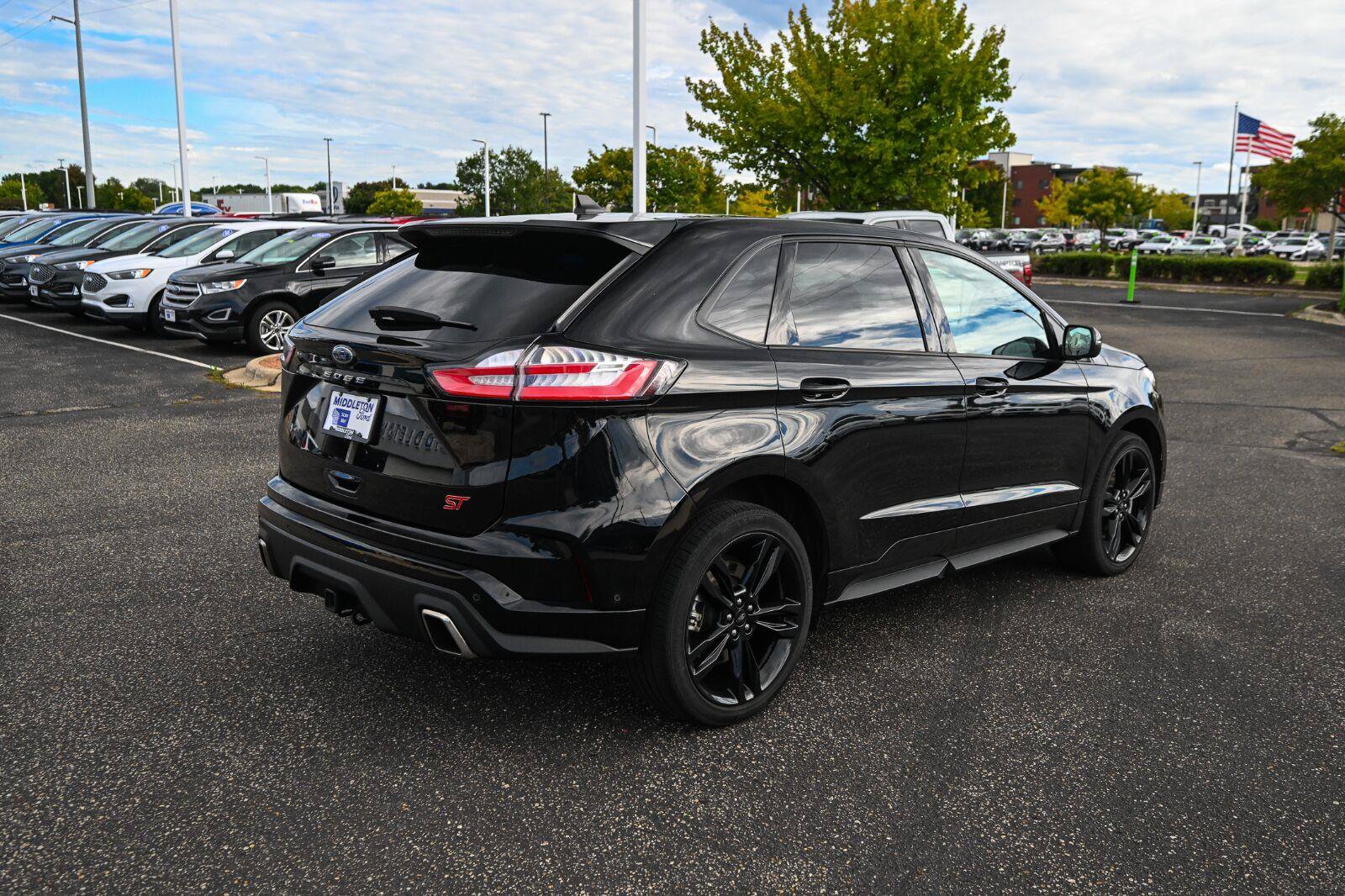 Certified 2024 Ford Edge ST w/ Equipment Group 401A AWD/4WD image 5