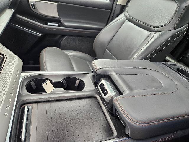 Certified 2025 Ford Expedition Active AWD/4WD image 22