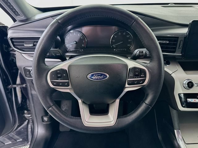 Certified 2024 Ford Explorer XLT w/ Equipment Group 202A AWD/4WD image 17