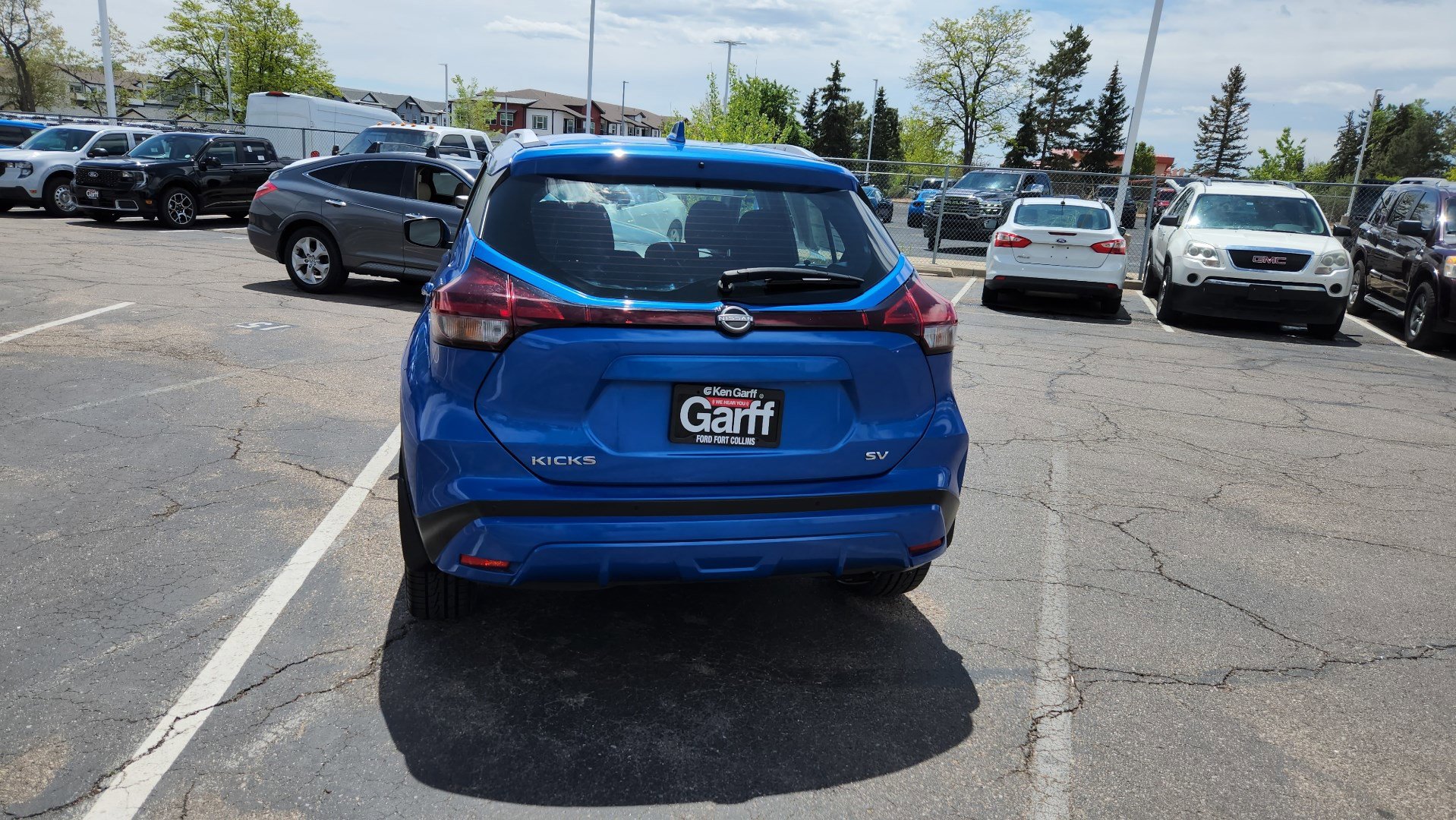 Used 2022 Nissan Kicks SV FWD image 11
