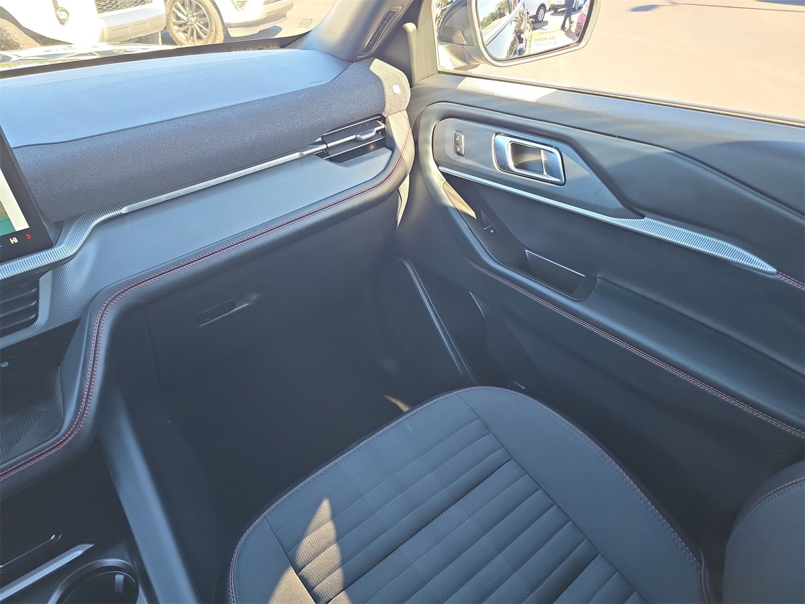 Certified 2025 Ford Explorer ST-Line w/ ST-Line Street Pack image 11