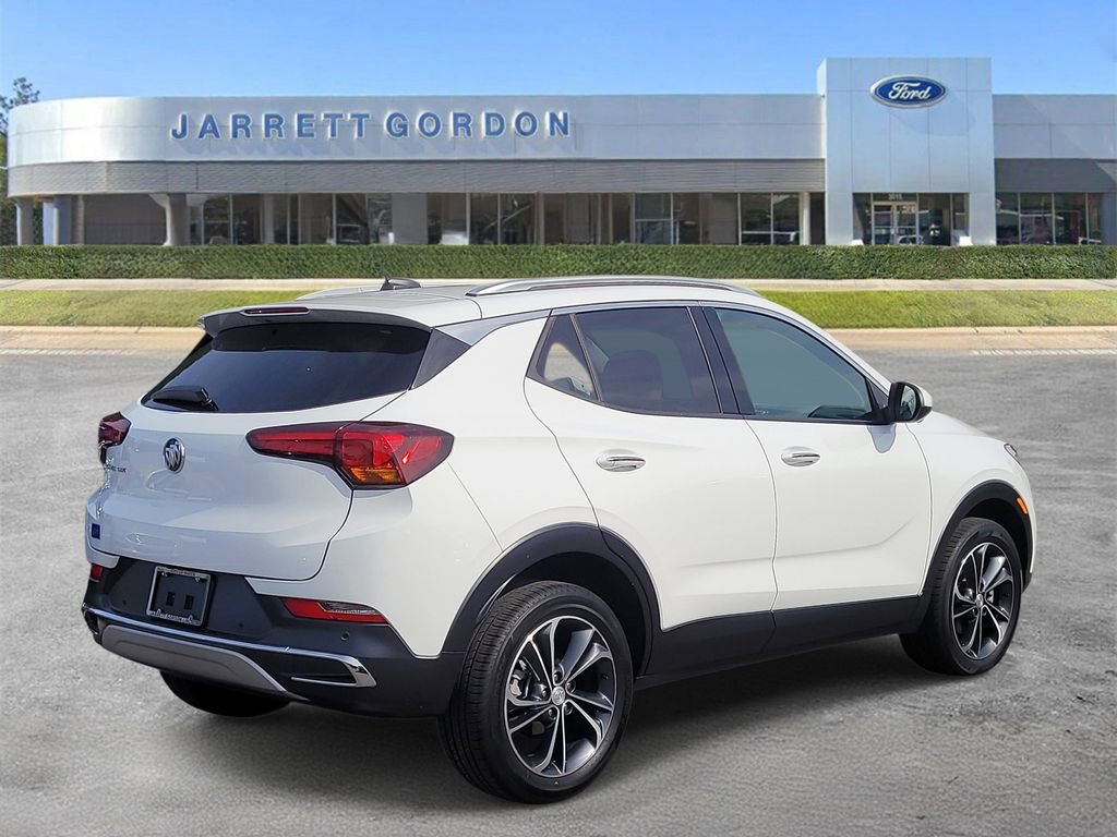 Used 2021 Buick Encore GX Essence w/ Advanced Technology Package AWD/4WD image 4