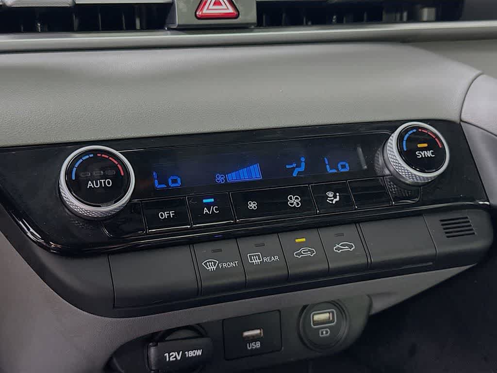 Used 2022 Hyundai Elantra SEL FWD image 16