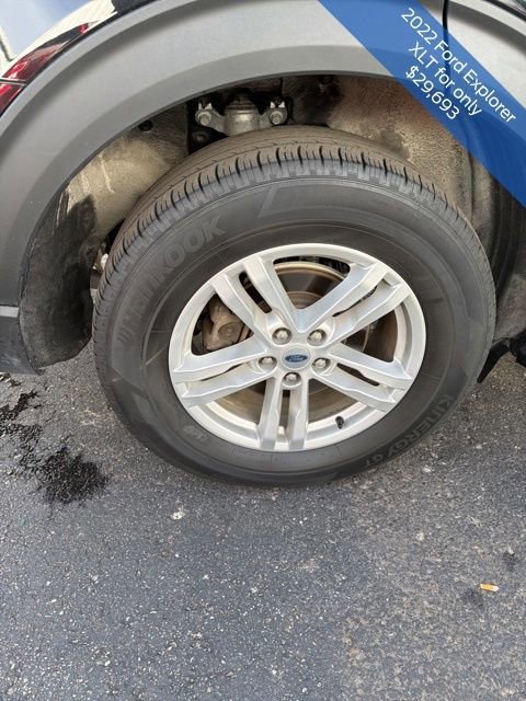 Certified 2022 Ford Explorer XLT w/ Equipment Group 202A image 36