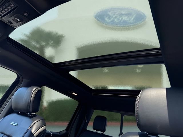 Certified 2021 Ford F350 Platinum image 21