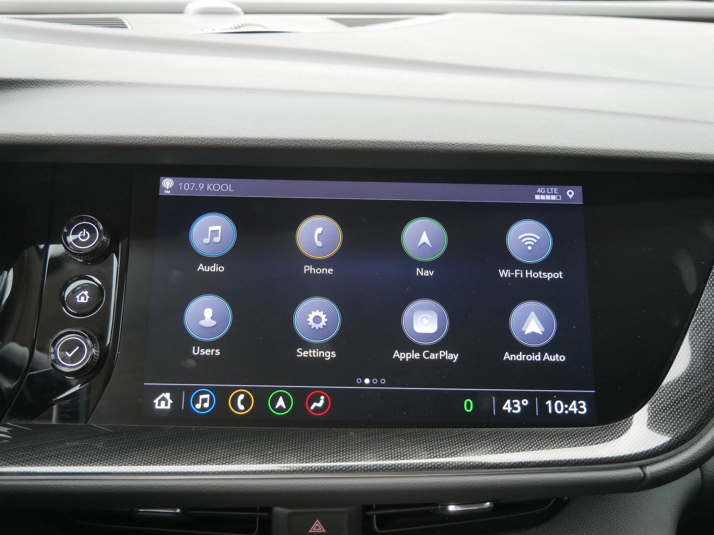 Used 2021 Buick Envision Essence w/ Technology Package I image 22