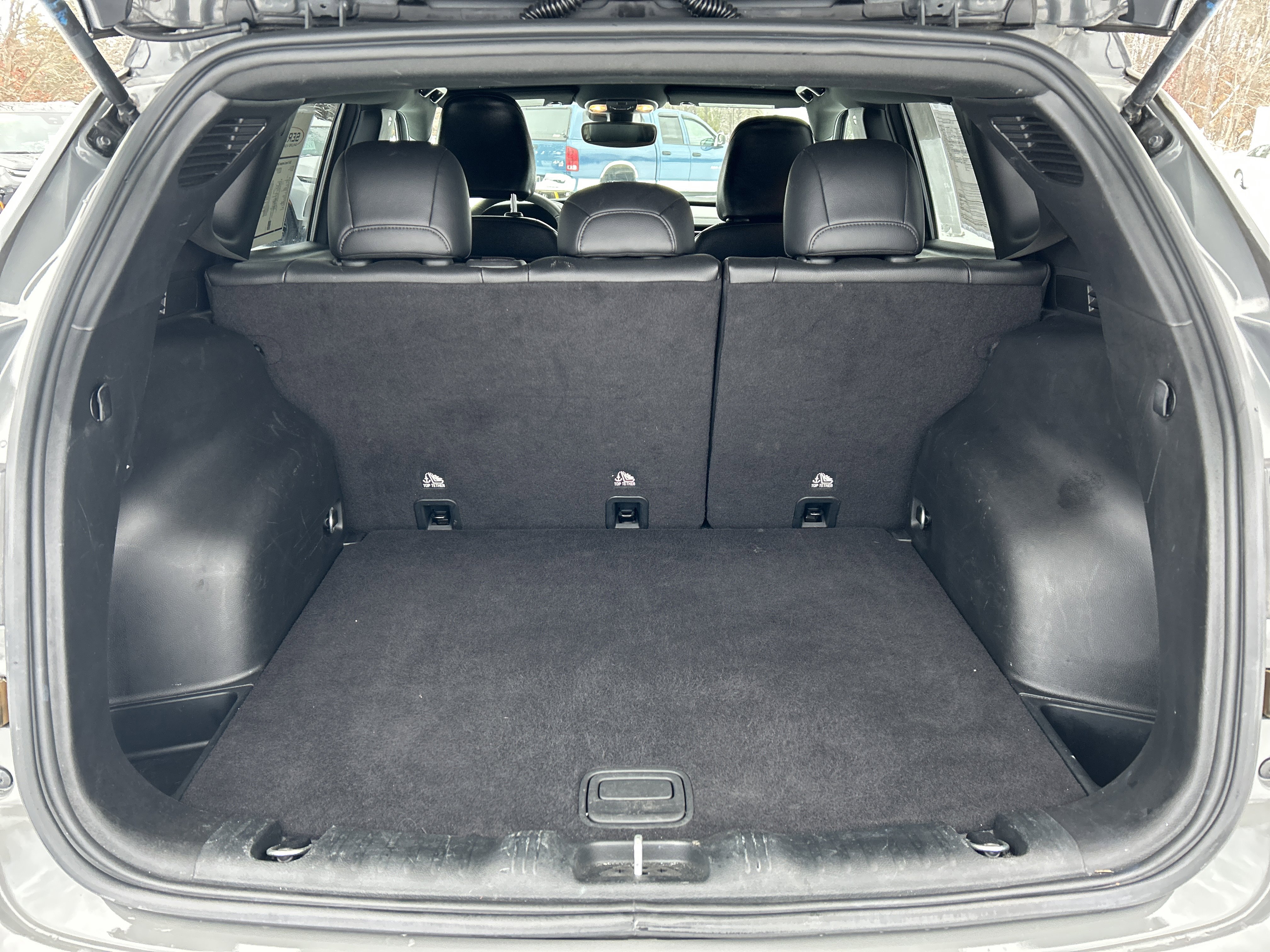 Used 2024 Jeep Compass Limited image 12