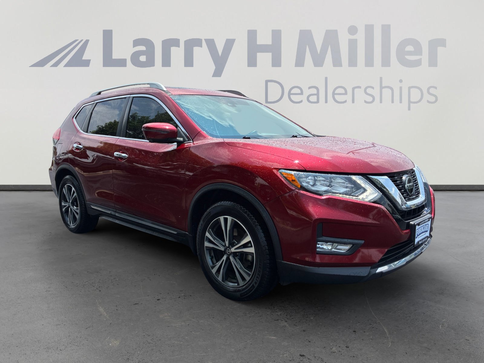 Used 2018 Nissan Rogue SL w/ Premium Package FWD image 7