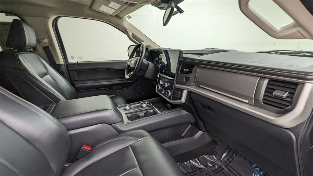 Certified 2024 Ford Expedition XLT image 43