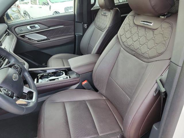 Certified 2025 Ford Explorer Platinum w/ Ultimate Package image 22