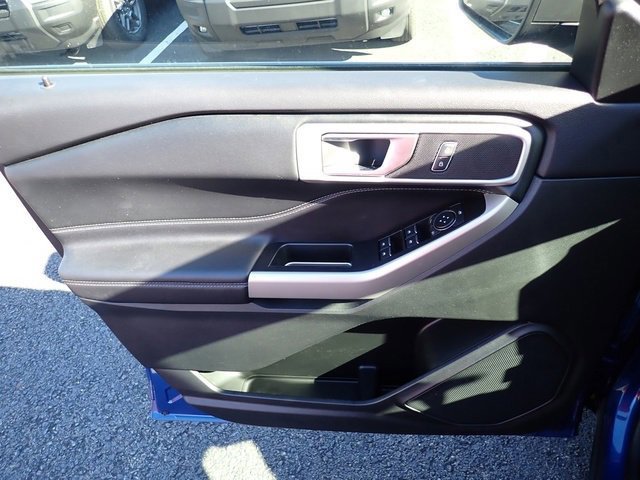 Certified 2022 Ford Explorer XLT w/ Equipment Group 202A image 22