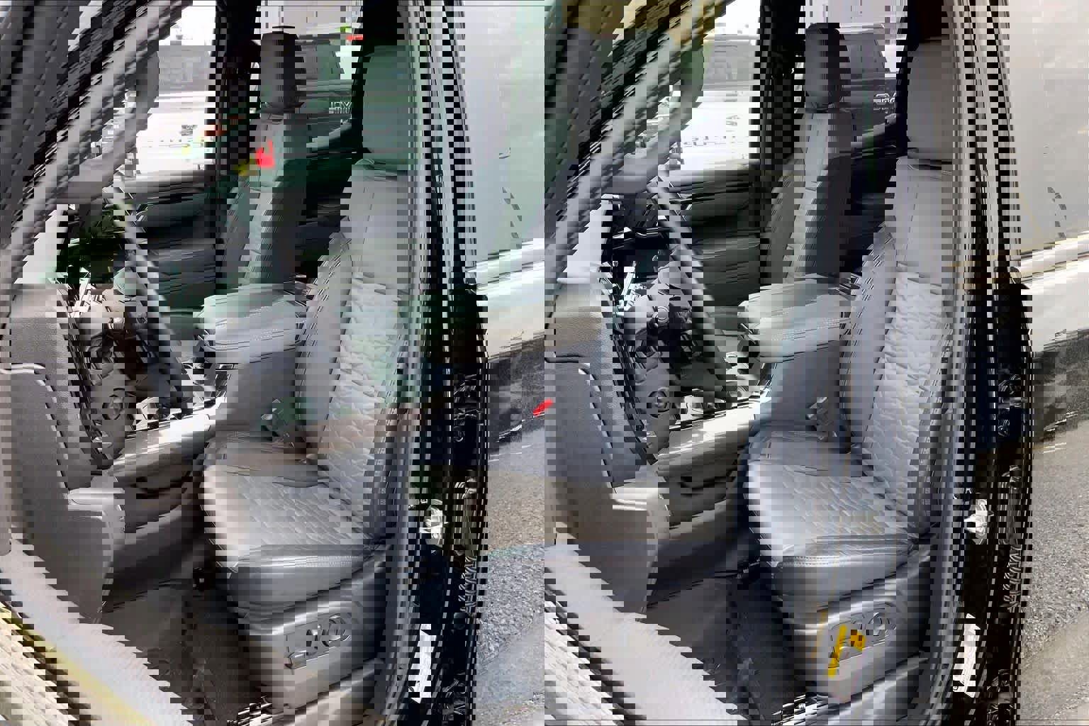 Used 2023 Chevrolet Silverado 1500 ZR2 w/ Technology Package image 10