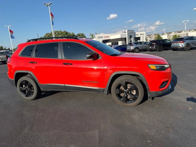 Used 2021 Jeep Cherokee Latitude Plus FWD image 2
