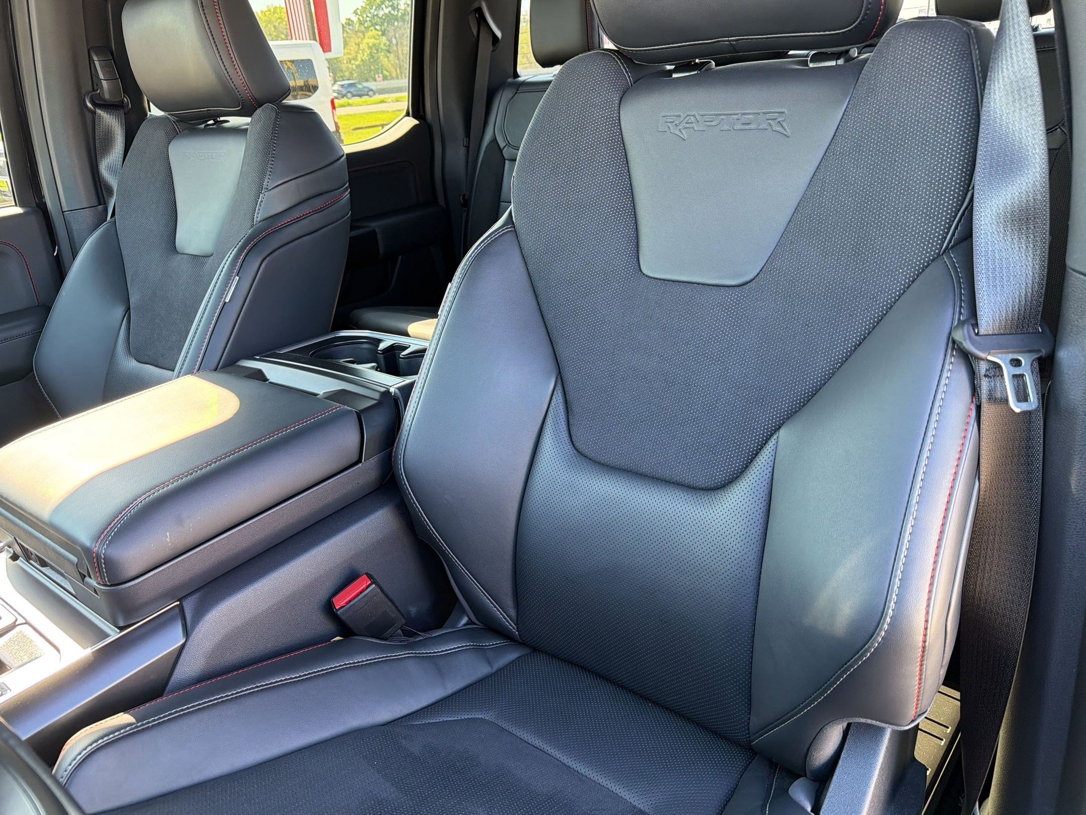 Certified 2025 Ford F150 Raptor image 24