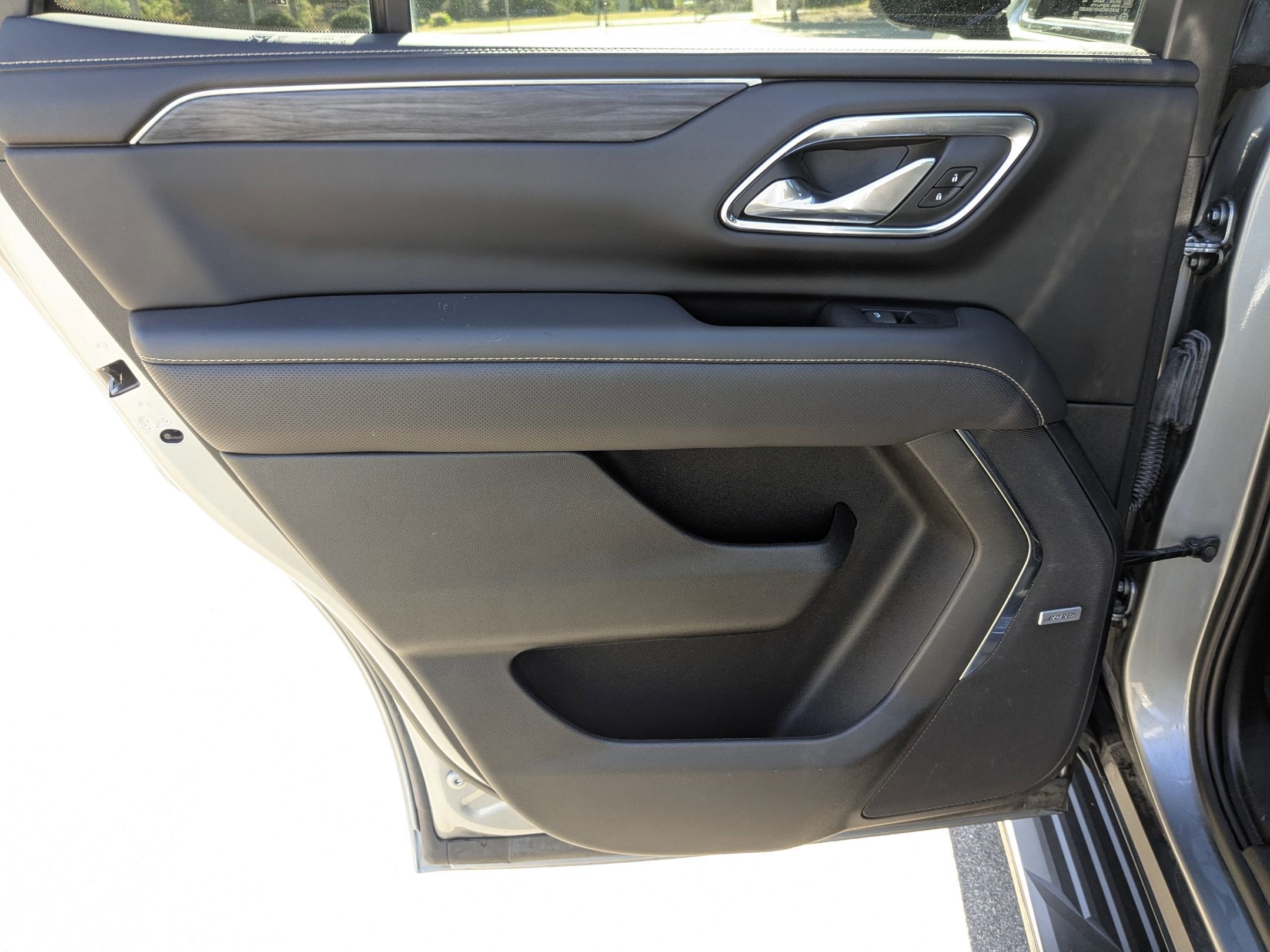 Used 2023 GMC Yukon SLT image 34