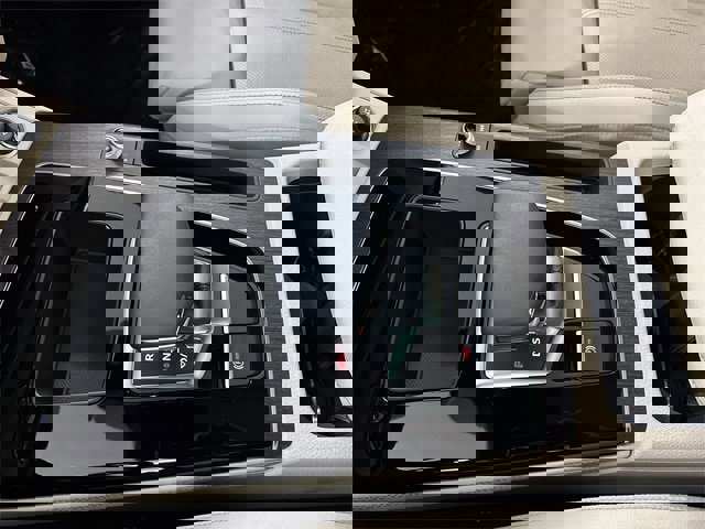 Used 2024 Audi Q5 e Premium Plus image 11