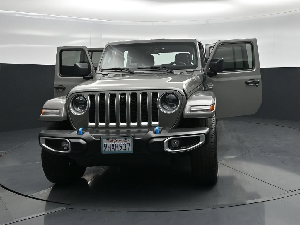 Used 2023 Jeep Wrangler Unlimited Sahara w/ Cold Weather Group AWD/4WD image 28