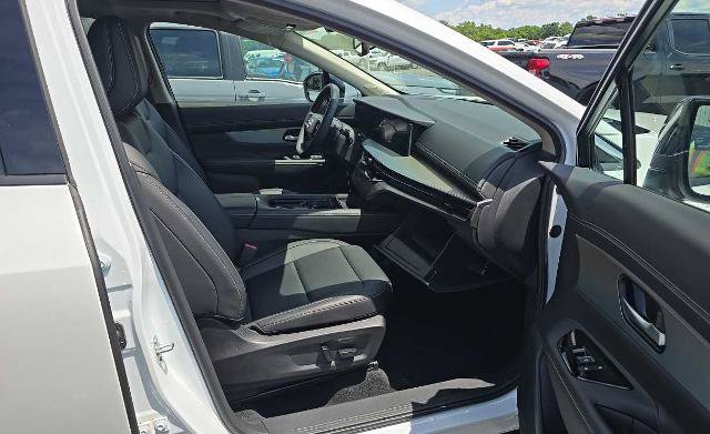 Used 2025 Nissan Murano SL AWD/4WD image 11