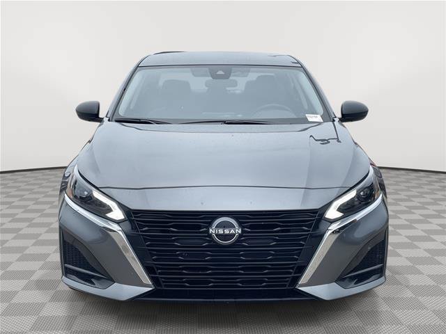 Used 2025 Nissan Altima 2.5 SV FWD image 4