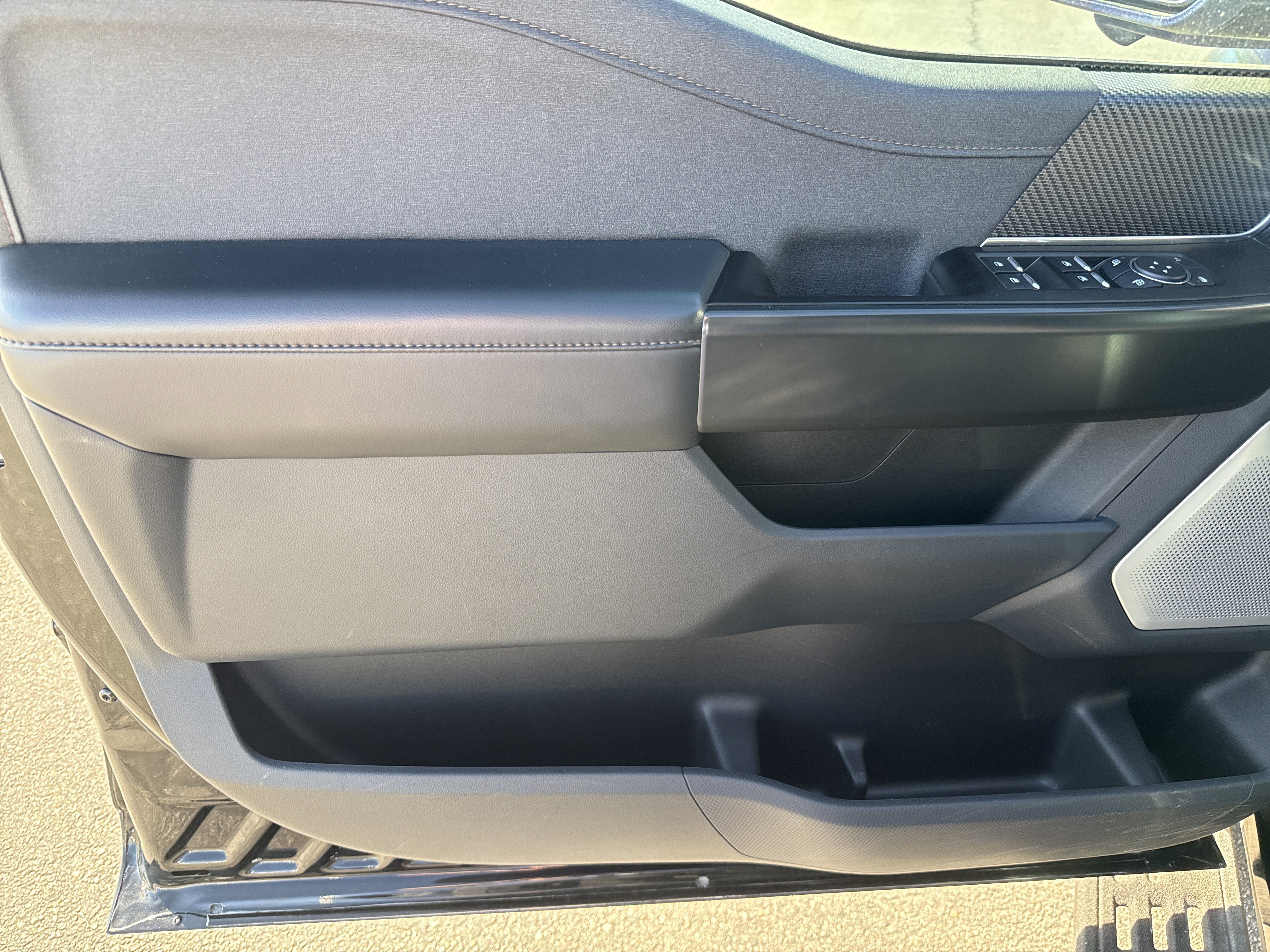 Certified 2022 Ford F150 Raptor w/ Equipment Group 801A High image 16