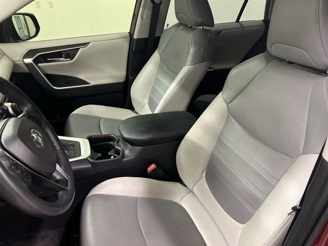 Used 2021 Toyota RAV4 Limited image 4