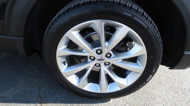 Certified 2022 Ford Explorer Platinum w/ Equipment Group 601A image 31