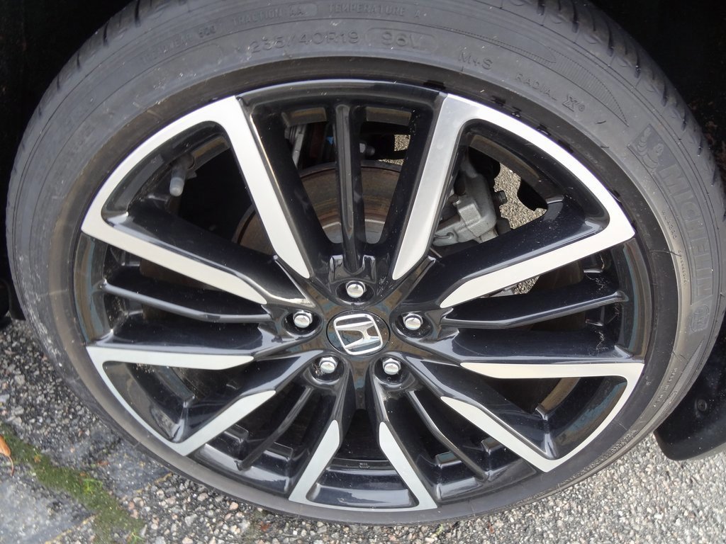 Used 2023 Honda Accord Touring image 14