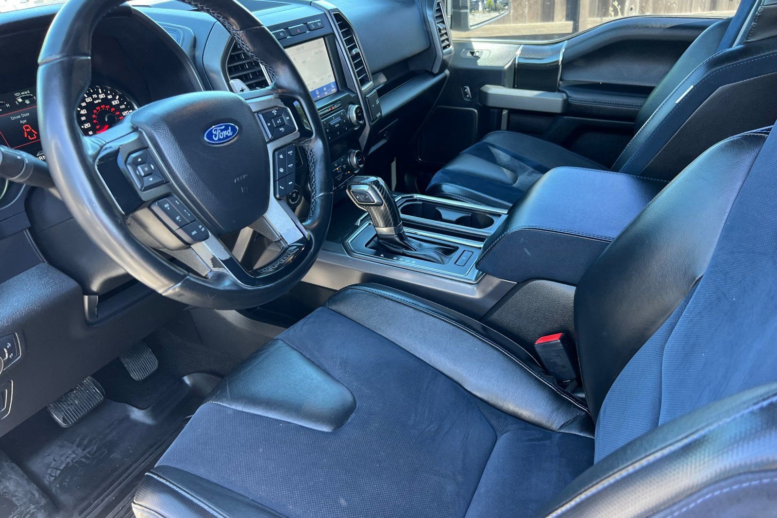 Certified 2020 Ford F150 Raptor w/ Equipment Group 802A Luxury image 11