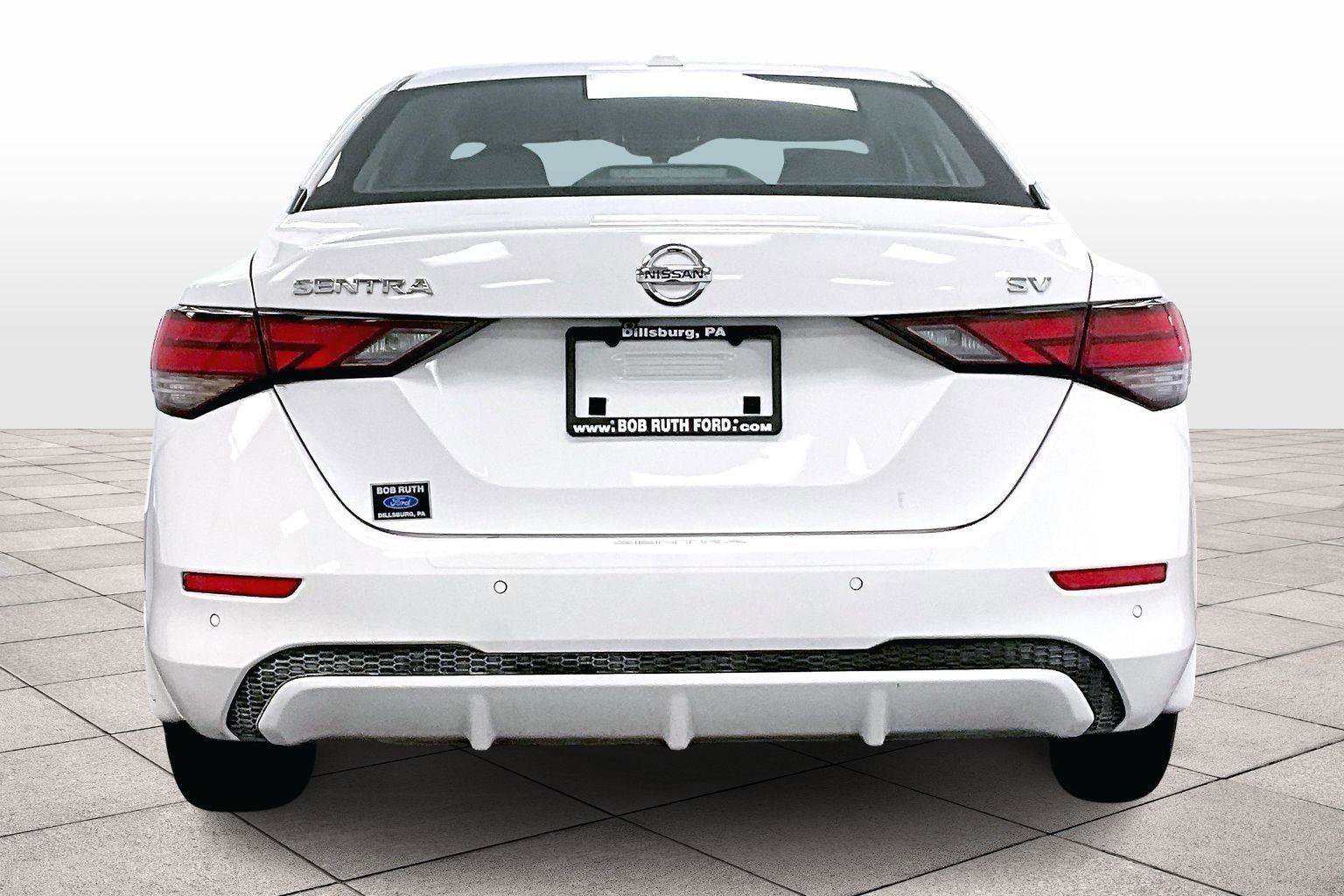 Used 2021 Nissan Sentra SV image 2