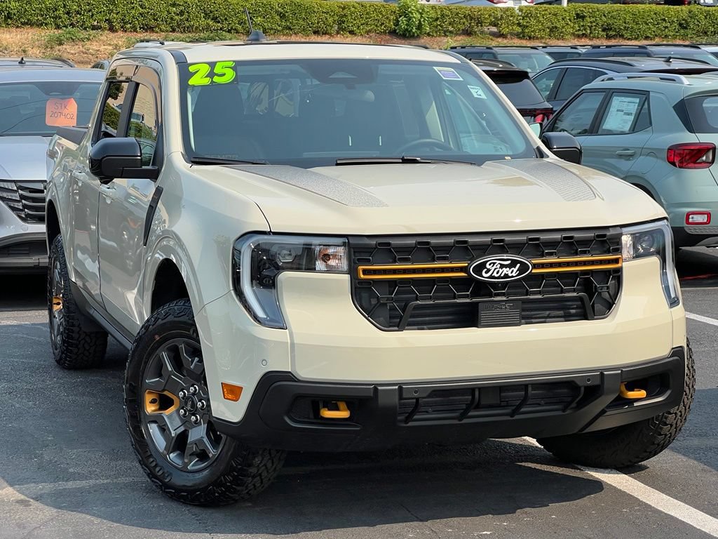 Certified 2025 Ford Maverick Tremor AWD/4WD image 1
