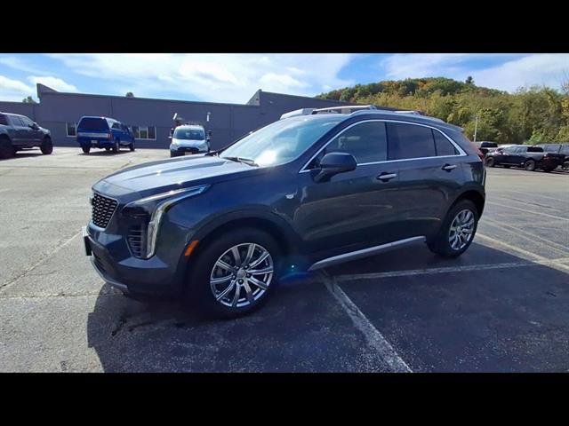 Used 2019 Cadillac XT4 Premium Luxury w/ Cold Weather Package AWD/4WD image 4
